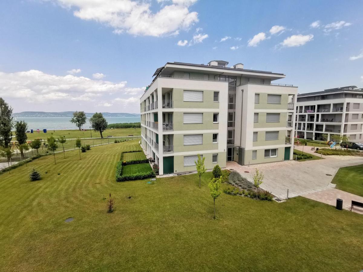 Vizpart Honved Apartman Balatonlelle Exteriör bild