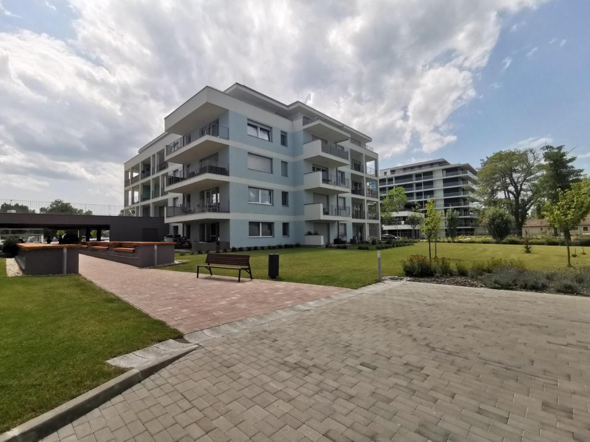 Vizpart Honved Apartman Balatonlelle Exteriör bild