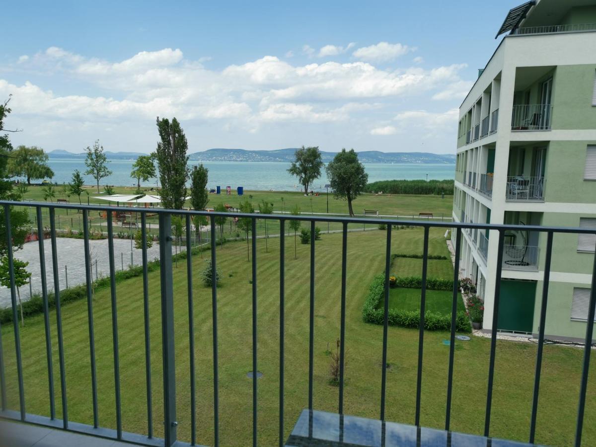 Vizpart Honved Apartman Balatonlelle Exteriör bild